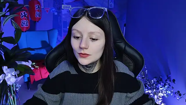 VeliraBraitberg online show from February 12, 11:07 am