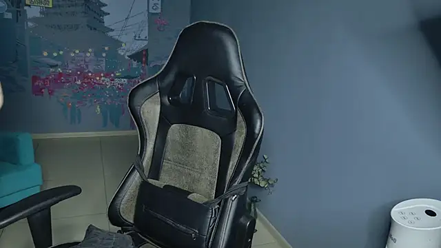 VeliraBraitberg online show from March 7, 5:08 am