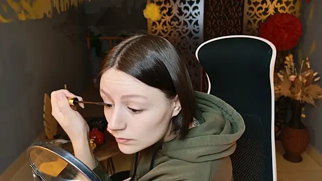 VeliraBraitberg online show from March 21, 5:11 am