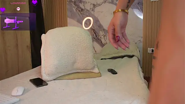 Jess Goddess online show from April 3, 6:03 pm