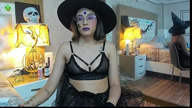 Snapshot of TaraaHot chatting on October 31, 3:25 am TaraaHot online show from October 31, 3:25 am