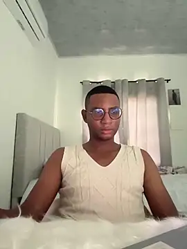 Snapshot of Arwens_bell08 chatting on February 12, 6:51 pm Arwens bell08 online show from February 12, 6:51 pm