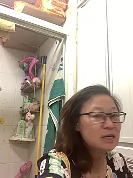 Snapshot of cokezero1668 chatting on March 13, 8:04 am cokezero1668 online show from March 13, 8:04 am