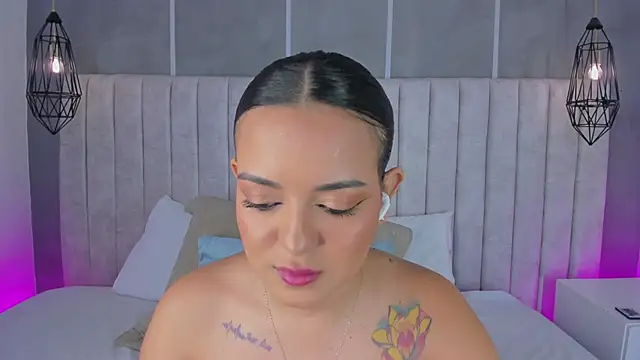 lea gray online show from March 12, 6:56 pm