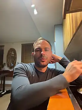 Adventurehotman online show from April 10, 10:28 pm