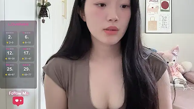 Snapshot of rose-u chatting on July 15, 1:23 am rose-u online show from July 15, 1:23 am