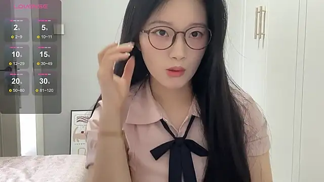 Snapshot of rose-u chatting on September 26, 2:29 am rose-u online show from September 26, 2:29 am