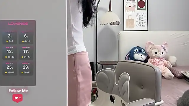 rose-u online show from April 8, 1:18 am