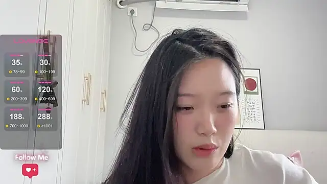 Snapshot of rose-u chatting on June 22, 1:22 am rose-u online show from June 22, 1:22 am