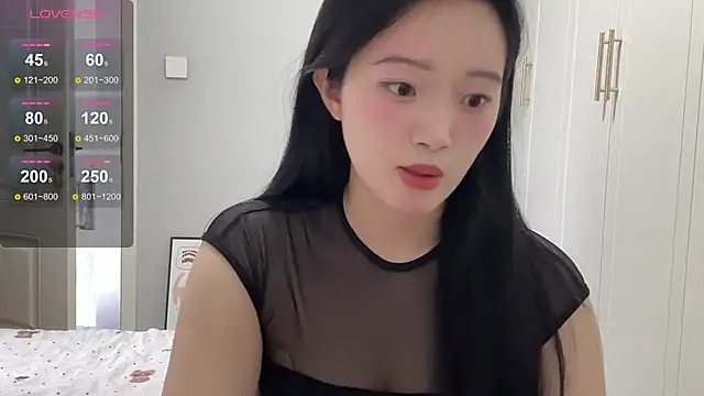Snapshot of rose-u chatting on September 11, 1:49 am rose-u online show from September 11, 1:49 am