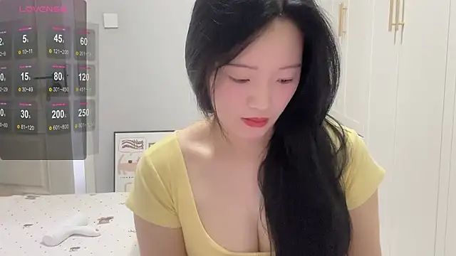 Snapshot of rose-u chatting on September 12, 1:39 am rose-u online show from September 12, 1:39 am