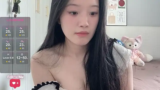 Snapshot of rose-u chatting on June 18, 4:33 am rose-u online show from June 18, 4:33 am