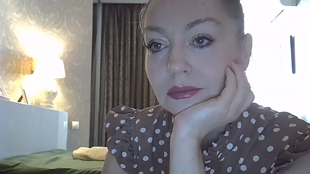 ZarinaSwift online show from March 25, 4:45 am