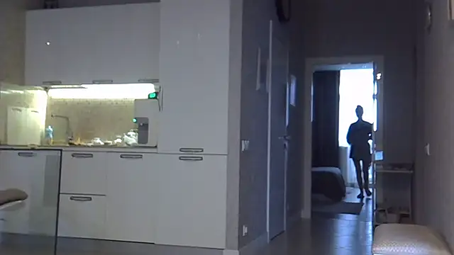 ZarinaSwift online show from April 5, 4:41 am