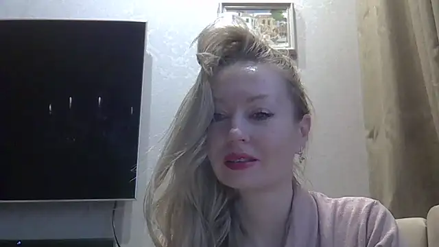 Snapshot of ZarinaSwift chatting on February 19, 11:38 am ZarinaSwift online show from February 19, 11:38 am