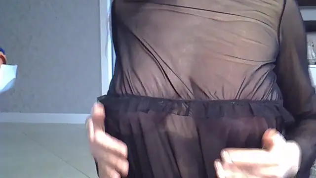 Snapshot of ZarinaSwift chatting on November 1, 10:09 am ZarinaSwift online show from November 1, 10:09 am