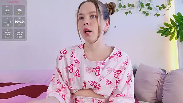 milly shy online show from April 10, 6:53 am