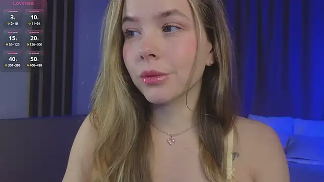 Snapshot of milly_shy chatting on February 9, 6:55 am milly shy online show from February 9, 6:55 am