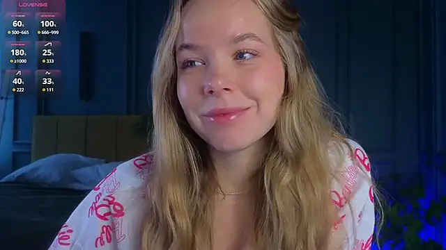 Snapshot of milly_shy chatting on October 30, 6:44 am milly shy online show from October 30, 6:44 am