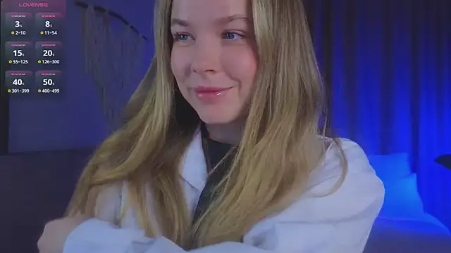 Snapshot of milly_shy chatting on December 15, 7:03 am milly shy online show from December 15, 7:03 am