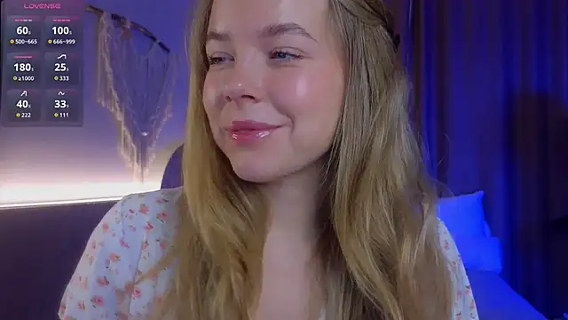 Snapshot of milly_shy chatting on November 3, 6:51 am milly shy online show from November 3, 6:51 am