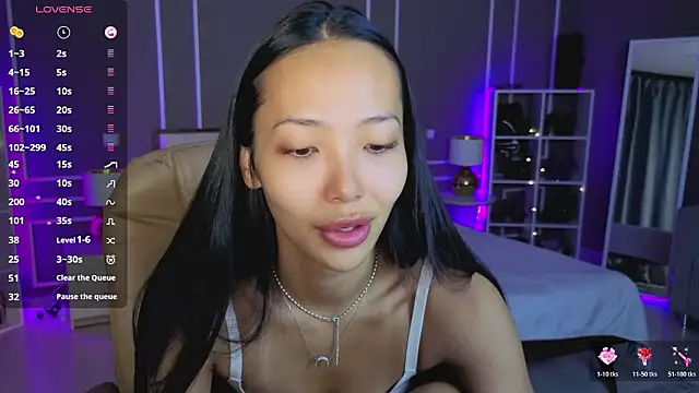 Snapshot of _MIURA_ chatting on March 4, 1:02 am MIURA online show from March 4, 1:02 am