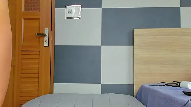 Kiera Thomas online show from November 22, 7:07 am