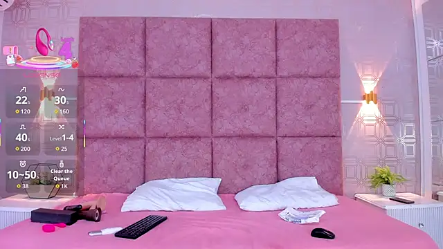 LiaVelez online show from February 13, 1:44 pm