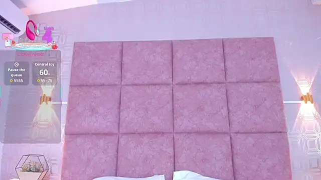 LiaVelez online show from February 14, 1:33 pm