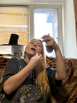 Snapshot of AmmyHot chatting on October 27, 4:24 am AmmyHot online show from October 27, 4:24 am