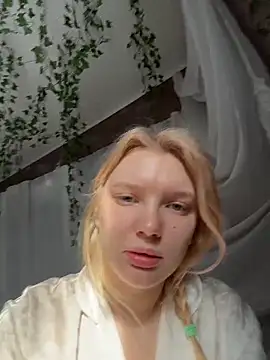 Snapshot of AmmyHot chatting on February 27, 4:34 am AmmyHot online show from February 27, 4:34 am