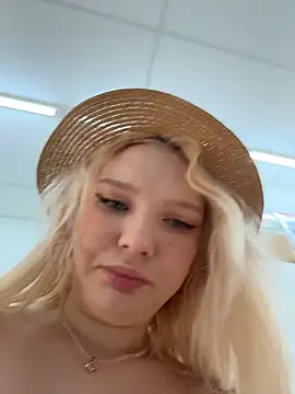 AmmyHot online show from March 17, 2:14 am