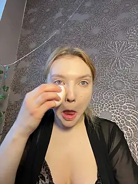 Snapshot of AmmyHot chatting on December 22, 4:45 am AmmyHot online show from December 22, 4:45 am