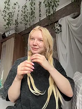 AmmyHot online show from March 13, 4:06 am