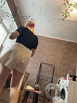 Snapshot of AmmyHot chatting on January 9, 5:03 am AmmyHot online show from January 9, 5:03 am