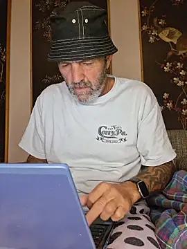 Hotbodyscottie online show from February 10, 10:14 am