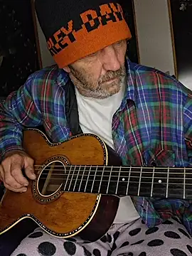 Hotbodyscottie online show from February 2, 9:30 am