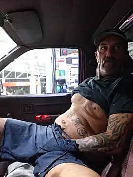 Hotbodyscottie online show from May 23, 9:41 am