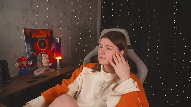 cuteamberlyyy online show from April 20, 12:13 am