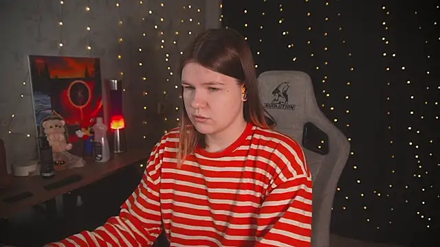 Snapshot of cuteamberlyyy chatting on October 28, 3:51 am cuteamberlyyy online show from October 28, 3:51 am