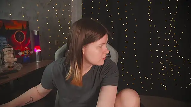 Snapshot of cuteamberlyyy chatting on October 19, 3:31 am cuteamberlyyy online show from October 19, 3:31 am