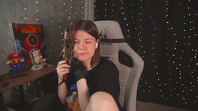 cuteamberlyyy online show from April 30, 4:41 am