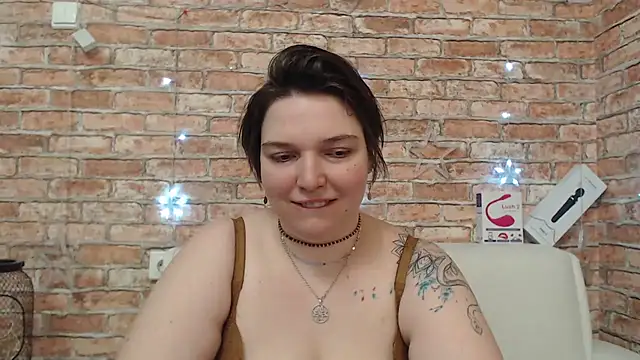 Amelia Kiss  online show from March 11, 1:10 am