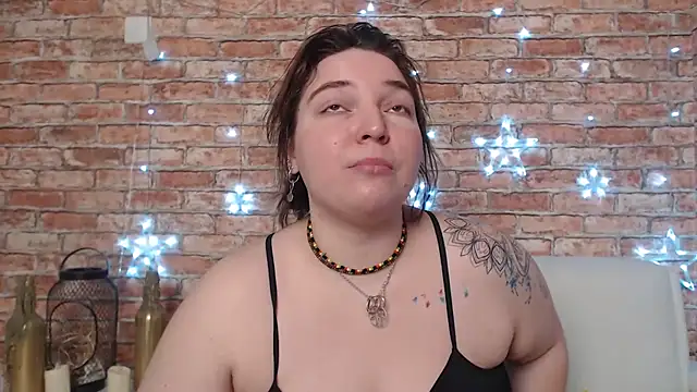 Amelia Kiss  online show from March 19, 12:48 am