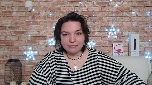 Amelia Kiss  online show from September 24, 12:40 am