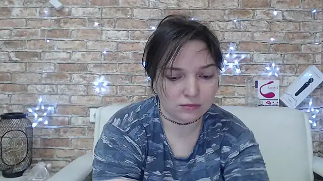 Amelia Kiss  online show from April 14, 12:59 am