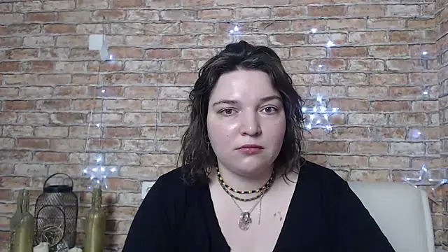 Amelia Kiss  online show from March 10, 12:39 am