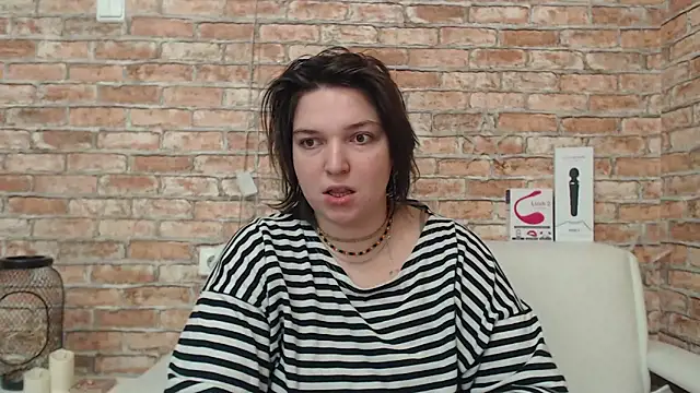 Amelia Kiss  online show from October 23, 12:31 am