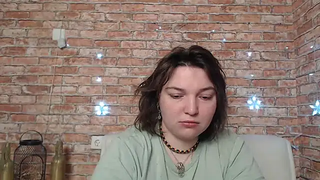 Amelia Kiss  online show from February 27, 12:57 am