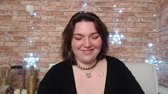 Amelia Kiss  online show from March 4, 6:47 am